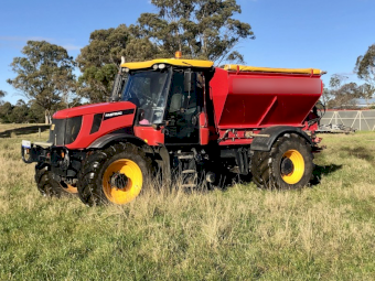 2010 JCB Fastrac 3230 with 2020 Coolamon Spreader Bin