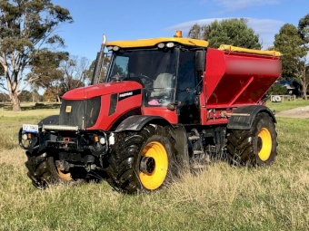 2010 JCB Fastrac 3230 with 2020 Coolamon Spreader Bin