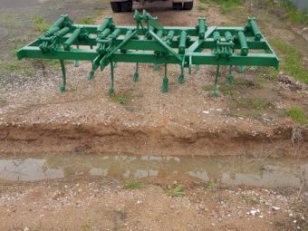 John Shearer 13 tyne Chisel Plough