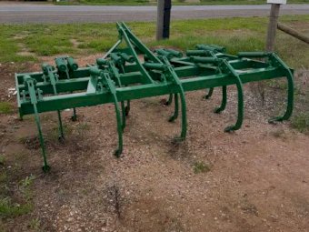 John Shearer 13 tyne Chisel Plough