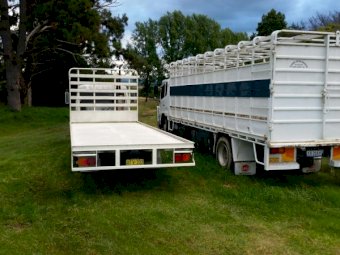 1994 Nissan UD Truck with 21ft Stock Crate