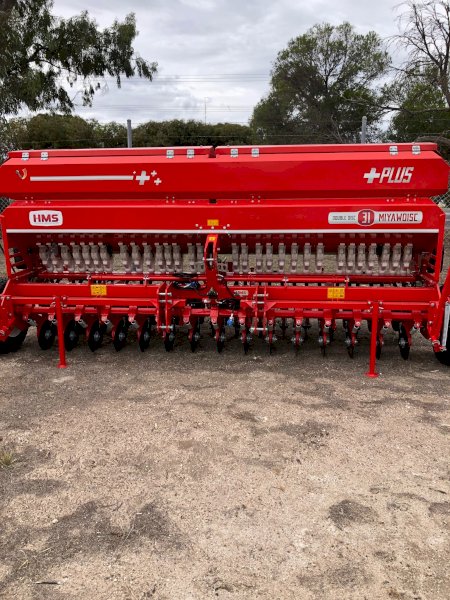 Brand New HMS 31 Plus Double Disc Seeder