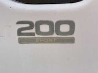 Isuzu 200