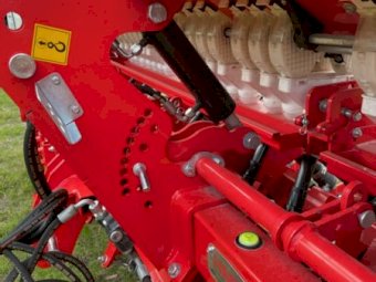 Brand New HMS 31 Plus Double Disc Seeder