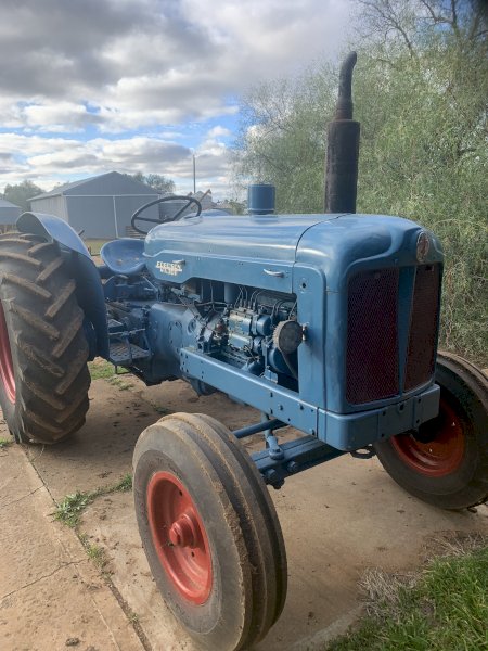 Under Auction - (A194) Fordson Major Tractor 