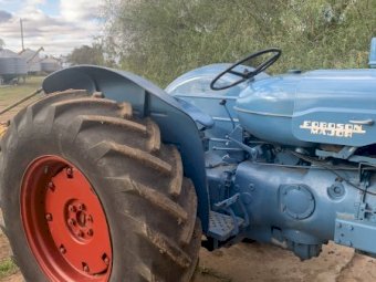 Under Auction - (A194) Fordson Major Tractor 