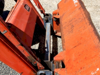 1988 Massey Ferguson 3050 FEL Tractor