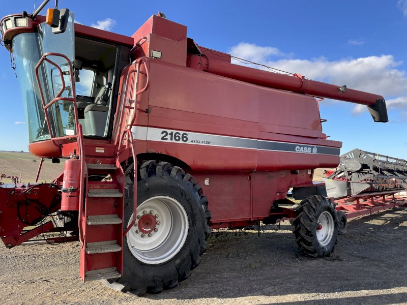 1994 Case IH 2166 Header with 25ft 1010 Front