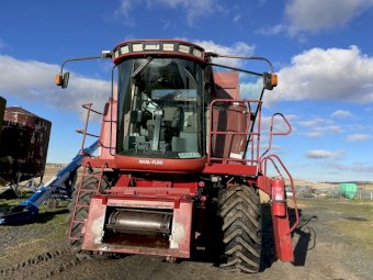 1994 Case IH 2166 Header with 25ft 1010 Front