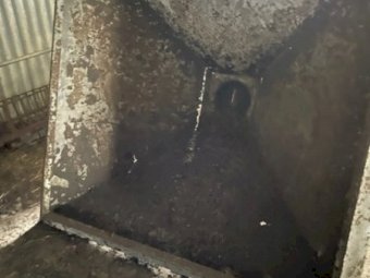 Crump Fertiliser Spreader