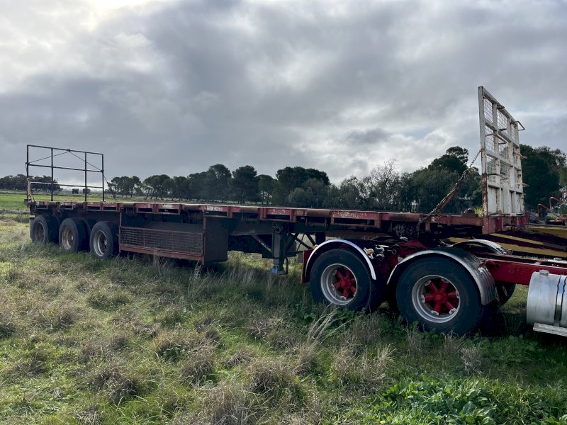 40' Flat Top Tri Axle Trailer