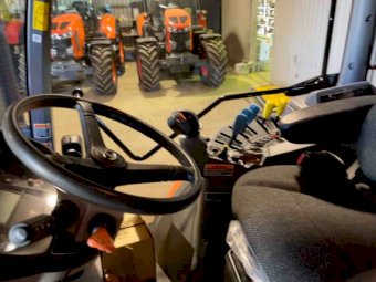 Kubota M7152 Tractor