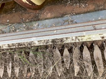 New Holland TR 85 Header with 25 ft Front