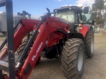 2017 Massey Ferguson 7720 Tractor with Loader