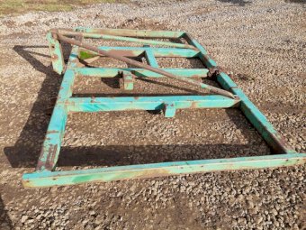 7 John Deere chisel plough tine's