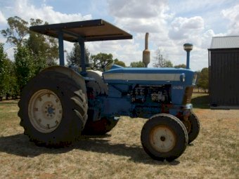 1967 FORD 5000 6X Tractor