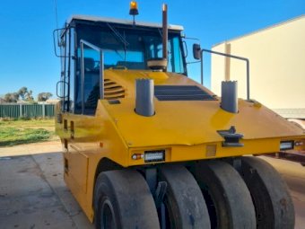 1999 Multipac Multi Wheeled Roller