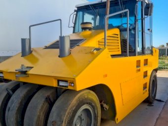 1999 Multipac Multi Wheeled Roller