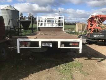 1989 Mazda T4100 Tray Truck