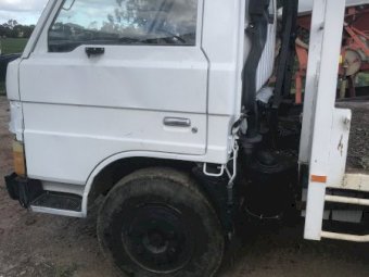 1989 Mazda T4100 Tray Truck