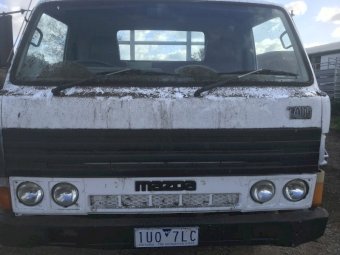 1989 Mazda T4100 Tray Truck