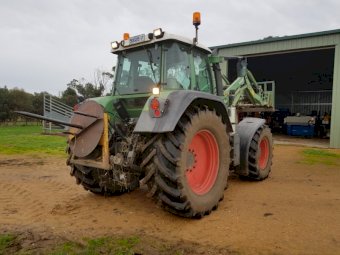 Fendt 818 Vario Tractor Loader