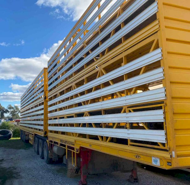 2018 Truck Art B Double Stock Crate Farm Tender