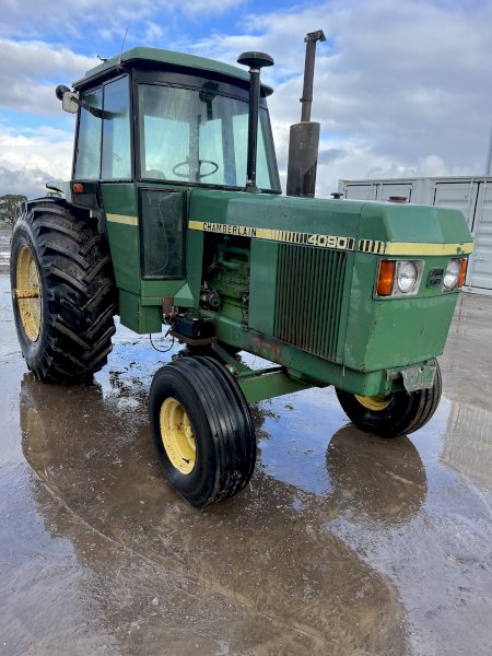 Chamberlain 4090 Tractor
