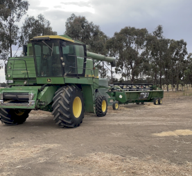 John Deere 7720 Header With 24Ft Front