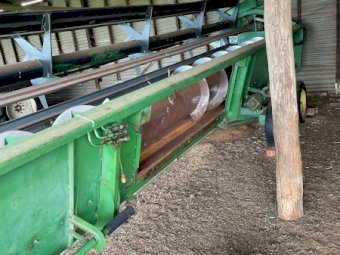 John Deere 7720 Header With 24Ft Front