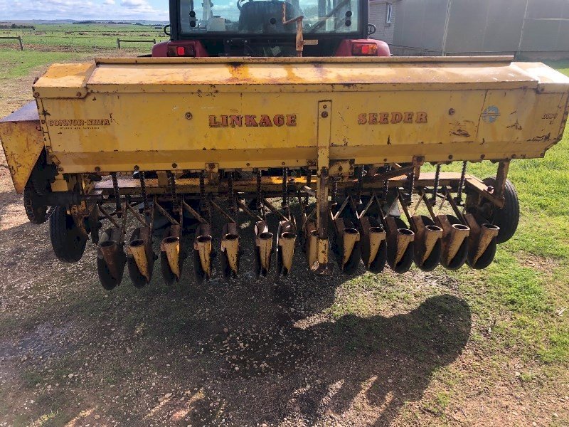 14 Run Connor Shea Disc Drill linkage seeder - ONO