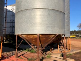 Approx. 10MT Silo