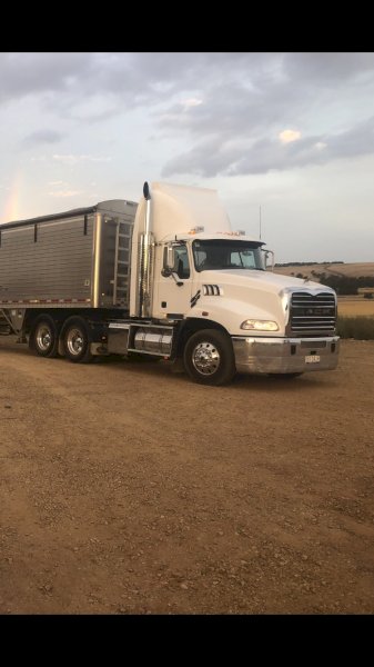 2014 Mack Granite Prime Mover