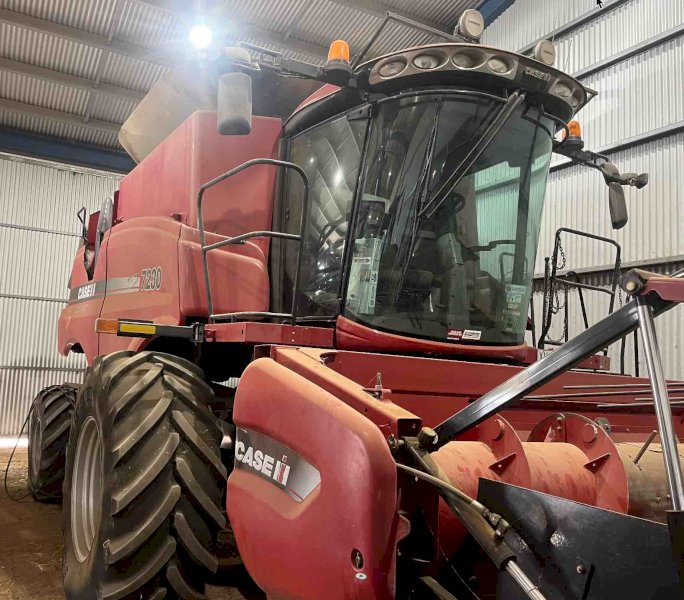 2013 Case IH 7230 Header with D65 Macdon Front