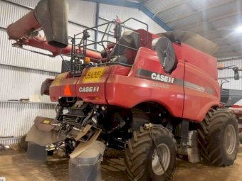 2013 Case IH 7230 Header with D65 Macdon Front