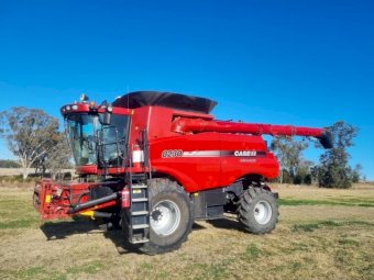2012 Case 8230 Header with Case 40 ft Front and Comb Trailer