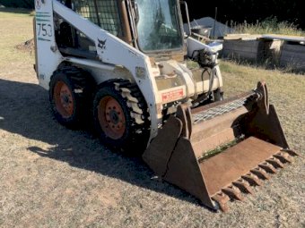 2002 Clarke G753 Bobcat