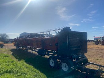 2015 Case IH 3152 45ft Header Front with Midwest Contractors Trailer
