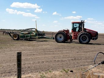 2009 CASE IH 535 Steiger and 4.2mt JN&R Laser Bucket