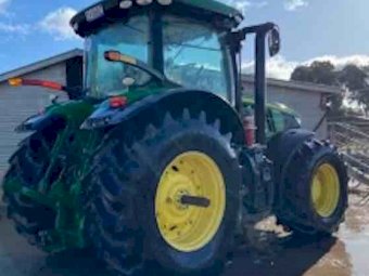 2015 John Deere 7210R Tractor