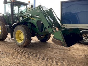 2005 John Deere 7820 with Challenge Front End Loader