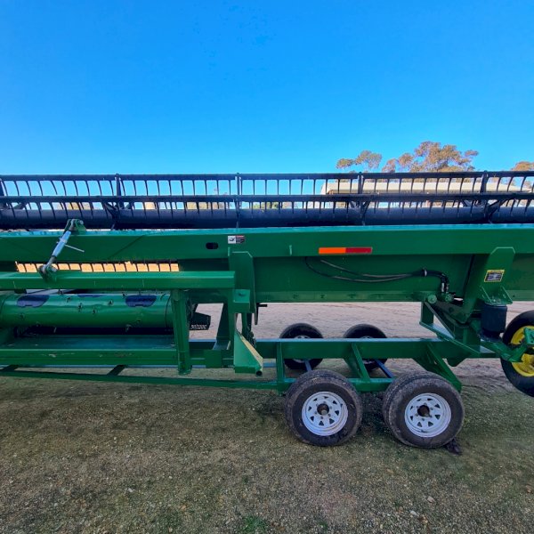 John Deere 936D 36ft Draper Front