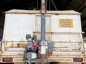 Dodge 600 Truck with Tipping Tray and Grain Bin