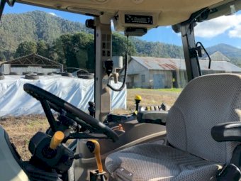 2019 John Deere 5090 M Tractor with FEL