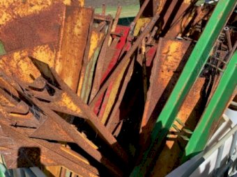 Sunflower trays to suit John Deere front