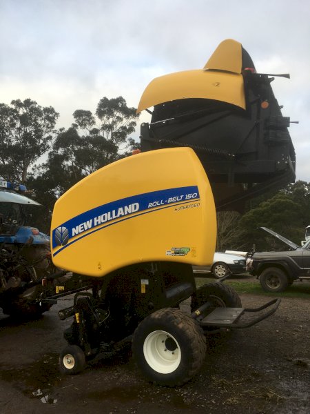 2014 New Holland Roll Belt 150 Round Baler
