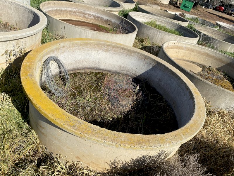 Concrete round troughs