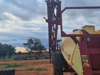 Under Auction - (A194) 2012 Hardi Commander 5030 Tow Behind Sprayer 