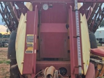 Under Auction - (A194) 2012 Hardi Commander 5030 Tow Behind Sprayer 