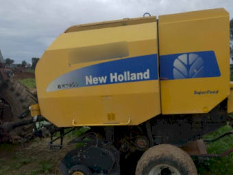 New Holland BR7060 Round Baler